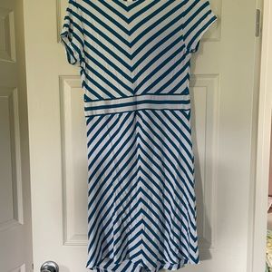 Queen Mum maternity dress
